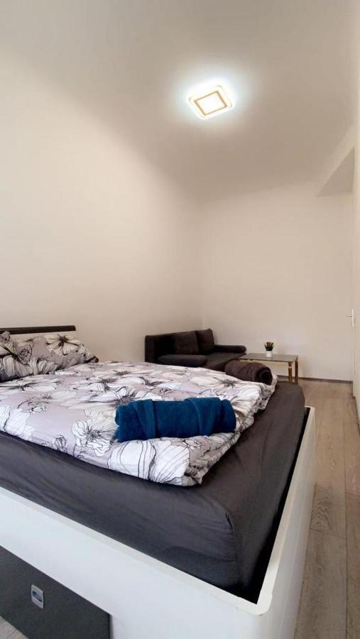 Premier Quad Room Wh Vienna Esterno foto