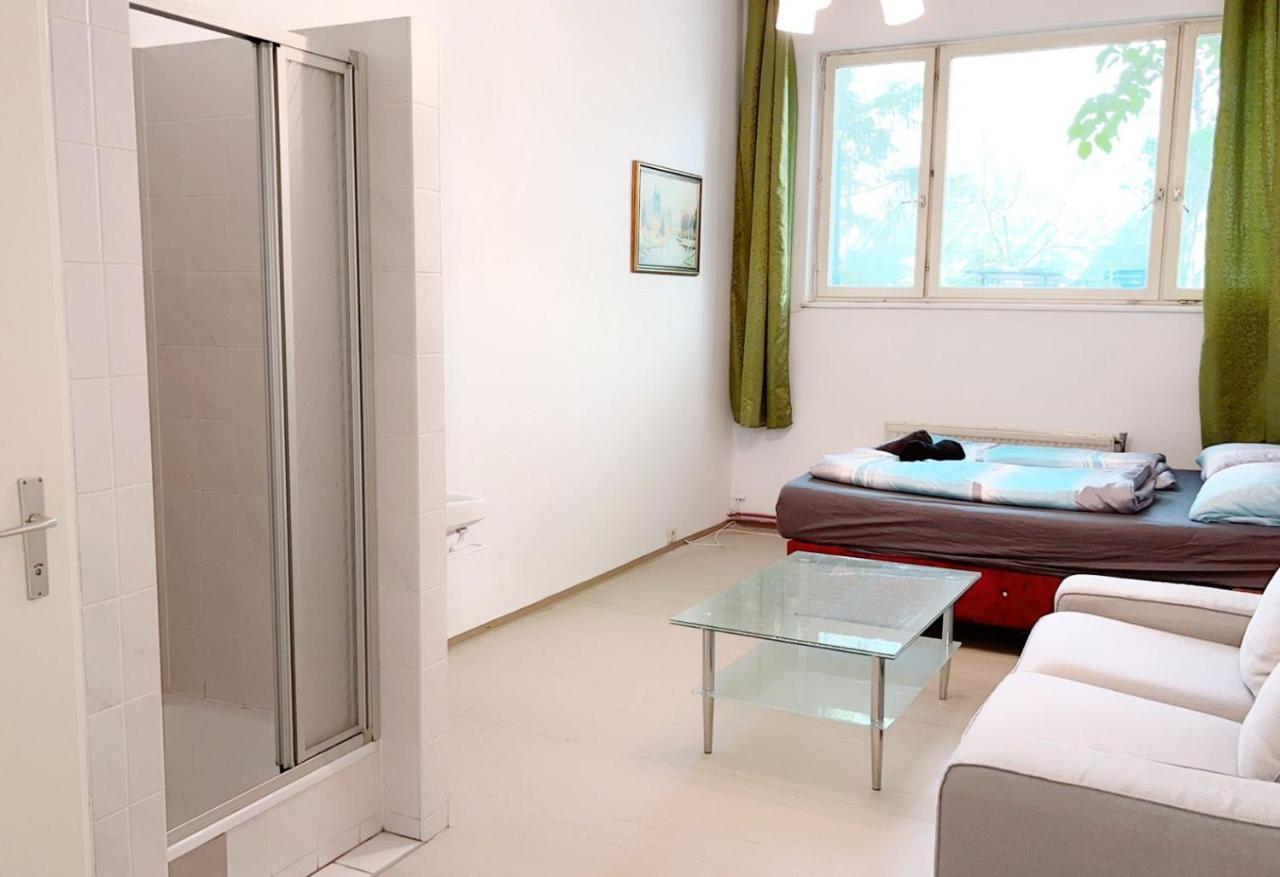 Premier Quad Room Wh Vienna Esterno foto